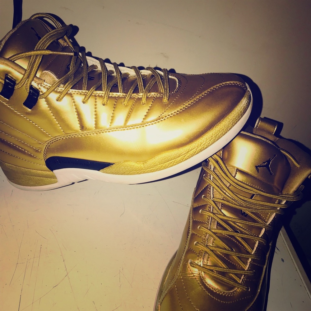 Jordan 12s PINNACLE GOLD size 10.5
